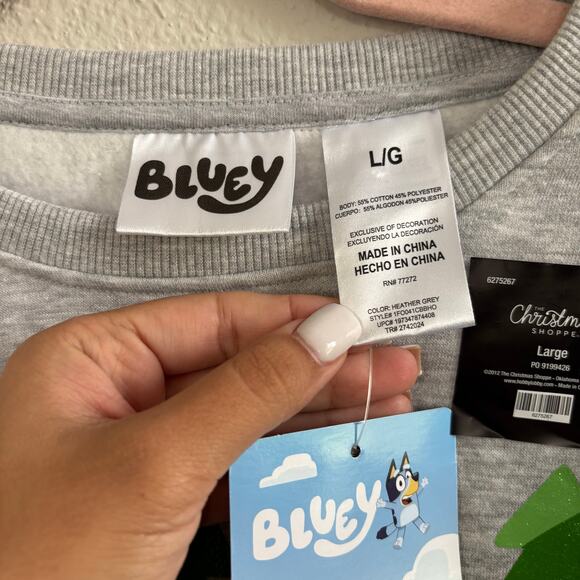 NWT Bluey Gray Christmas Sweatshirt Bluey and Bingo wearing Christmas hats Large - Picture 5 of 7